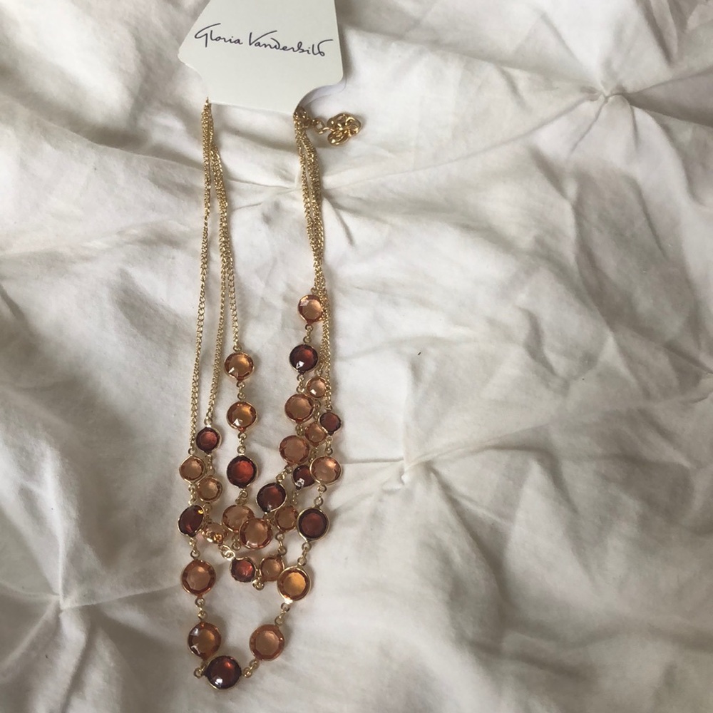 Gloria Vanderbilt necklace